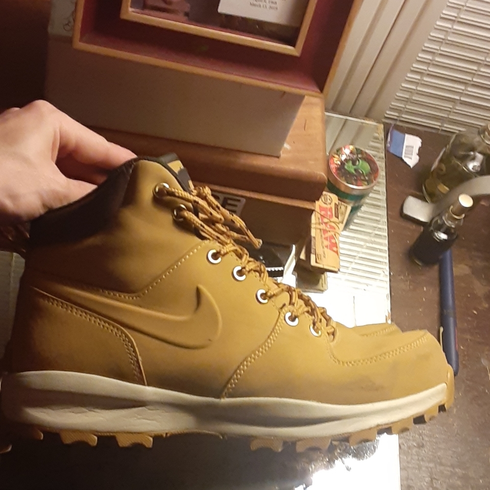 Nike boots